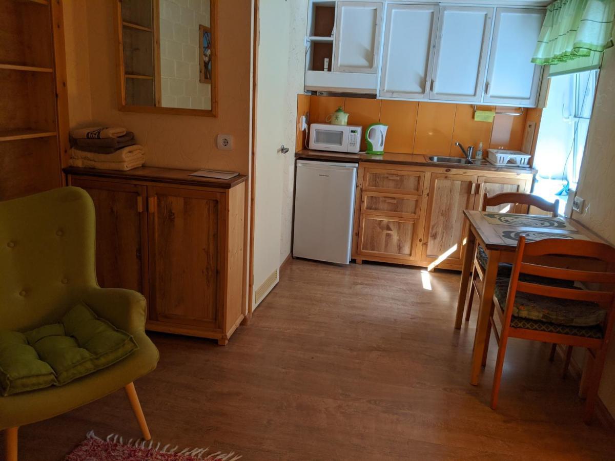 קורסארה Paerna Guesthouse & Apartments מראה חיצוני תמונה