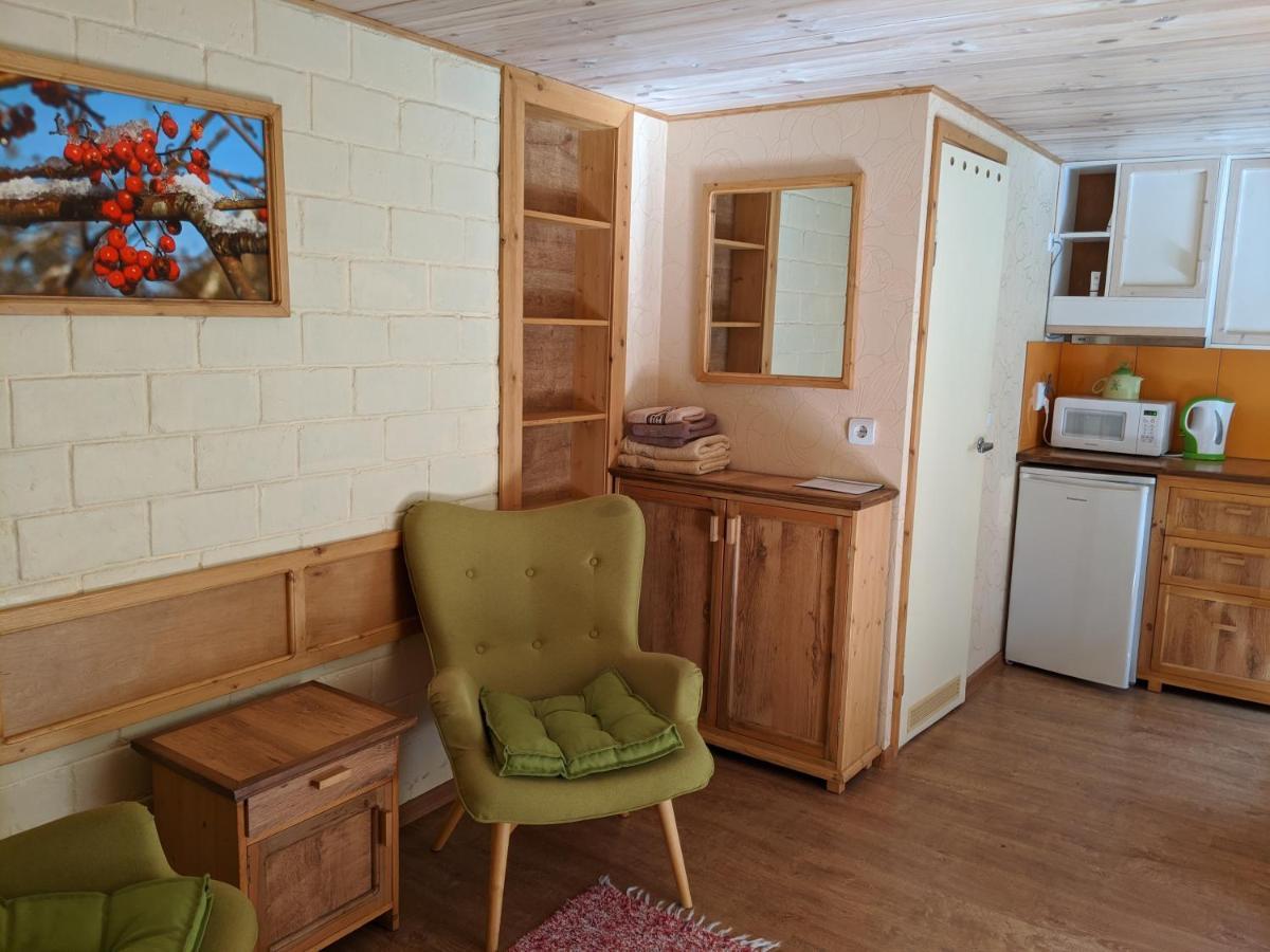 קורסארה Paerna Guesthouse & Apartments מראה חיצוני תמונה