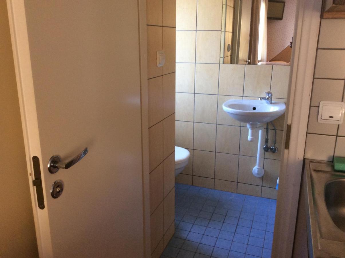 קורסארה Paerna Guesthouse & Apartments מראה חיצוני תמונה