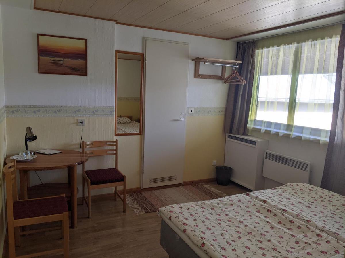 קורסארה Paerna Guesthouse & Apartments מראה חיצוני תמונה
