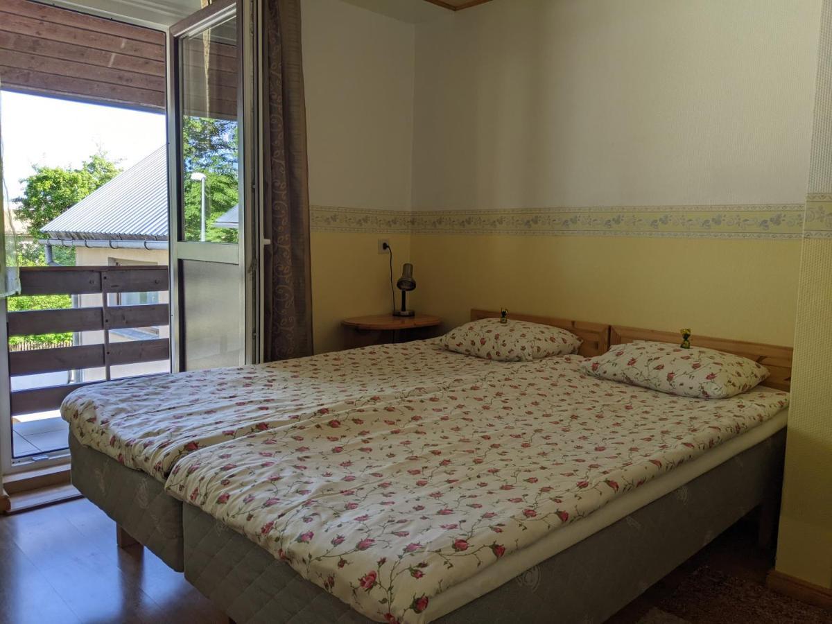 קורסארה Paerna Guesthouse & Apartments מראה חיצוני תמונה
