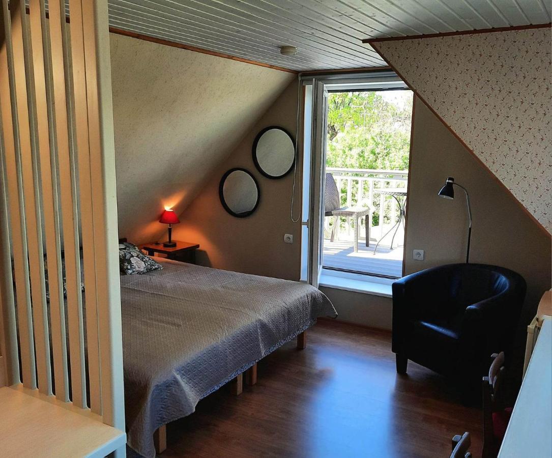 קורסארה Paerna Guesthouse & Apartments מראה חיצוני תמונה