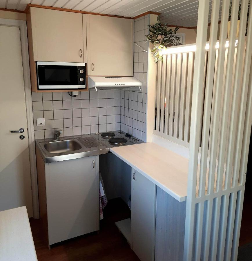 קורסארה Paerna Guesthouse & Apartments מראה חיצוני תמונה