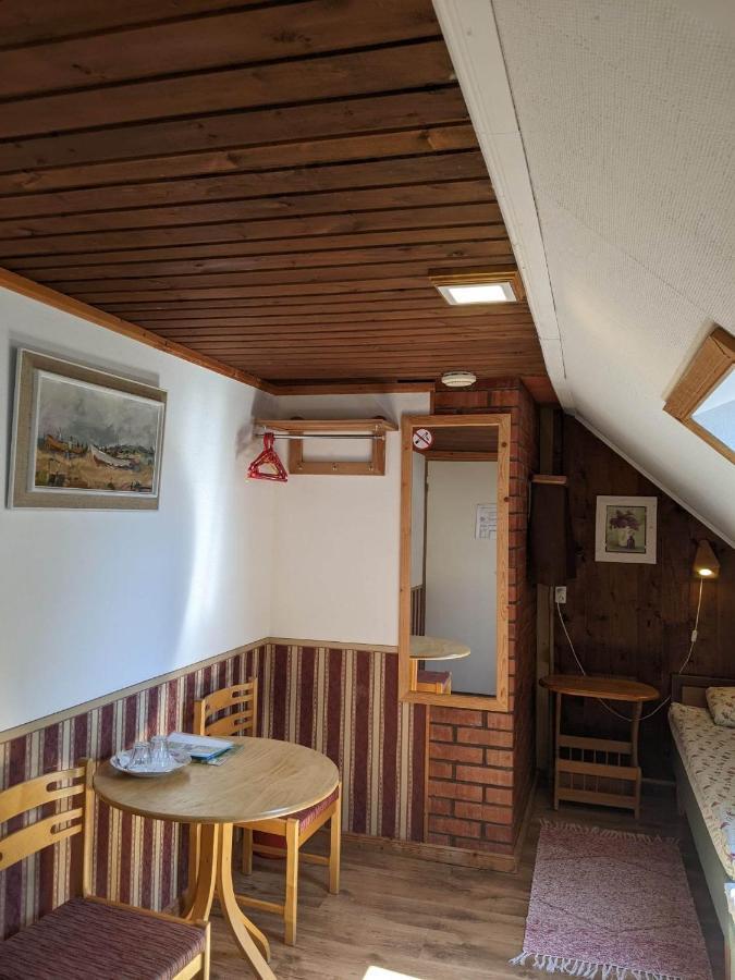 קורסארה Paerna Guesthouse & Apartments מראה חיצוני תמונה