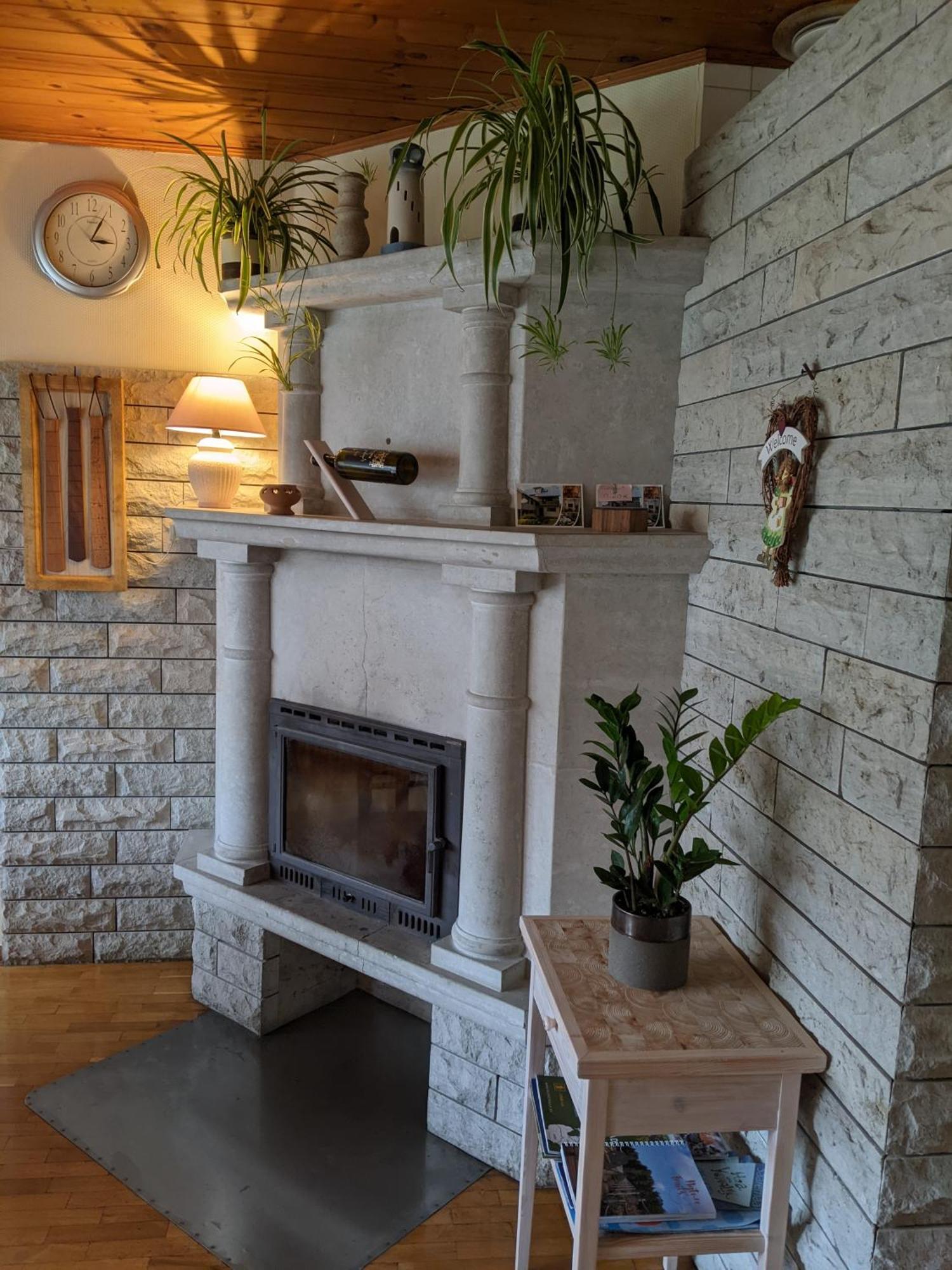 קורסארה Paerna Guesthouse & Apartments מראה חיצוני תמונה