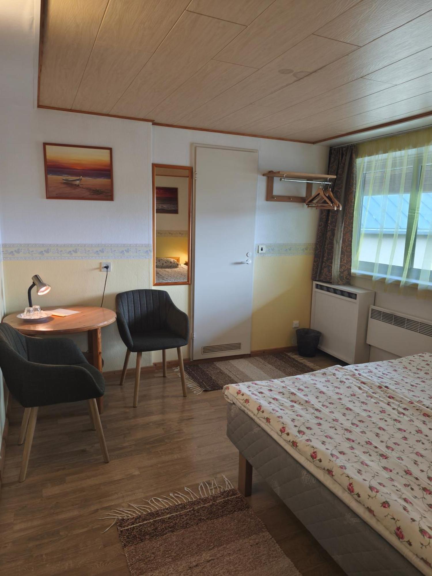 קורסארה Paerna Guesthouse & Apartments מראה חיצוני תמונה