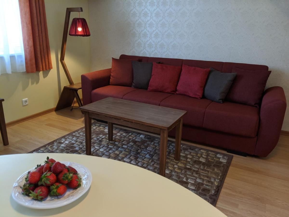 קורסארה Paerna Guesthouse & Apartments מראה חיצוני תמונה